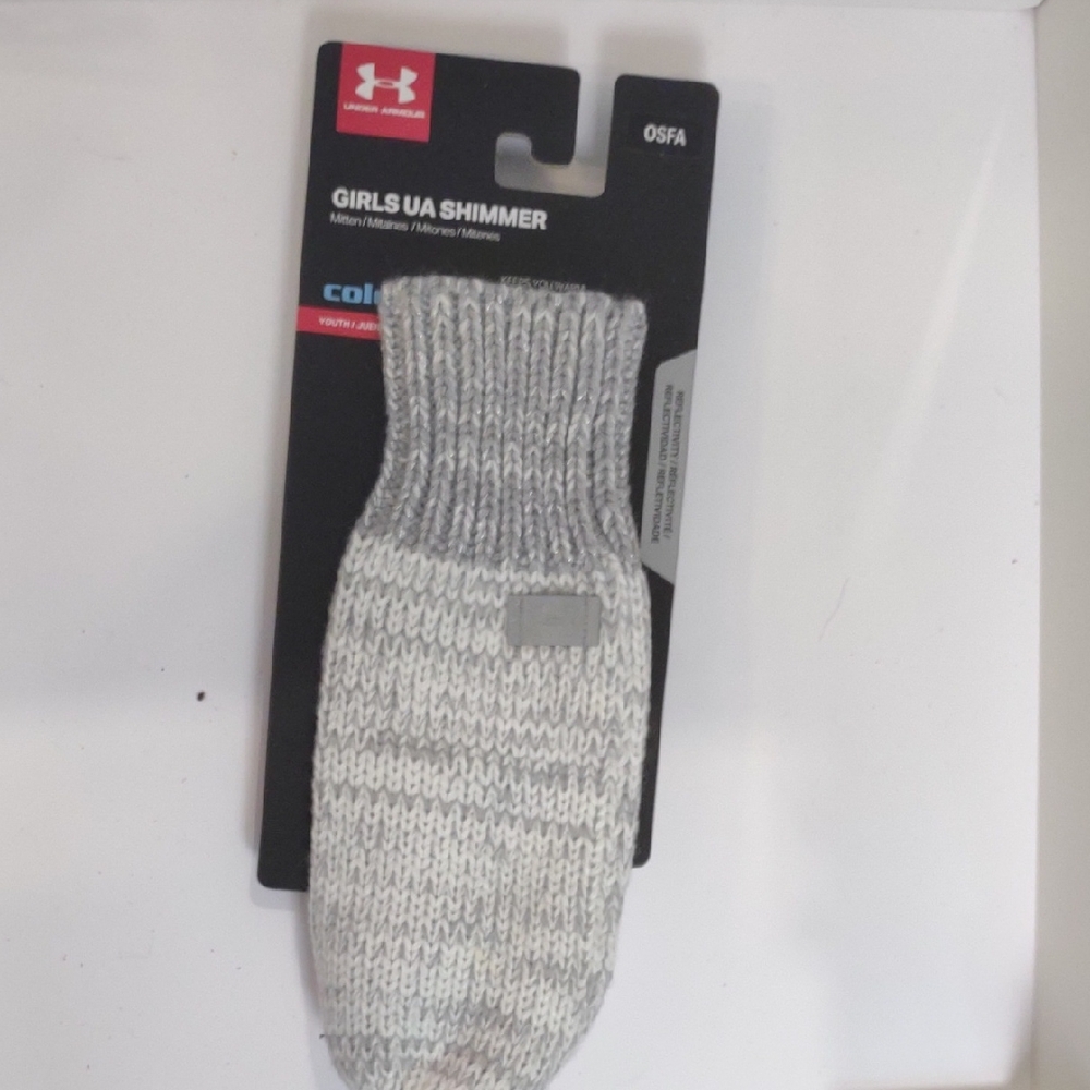 Under Armour Gray Mittens with Ribbed Texture